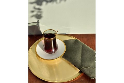 GOLD MAT SUNUMLUK DÜZ YUVARLAK SERVİS TEPSİSİ LONDON
