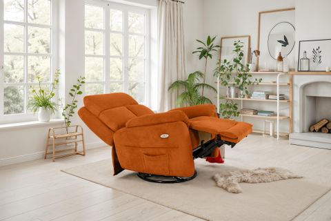 AMSTERDAM MASAJLI ELEKTRIKLI TV KOLTUĞU SALLANIR, KİREMİT