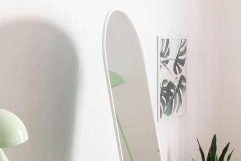 MARSAH HOME METAL ÇERÇEVELİ OVAL AYAKLI BOY AYNASI, BEYAZ, 180X70