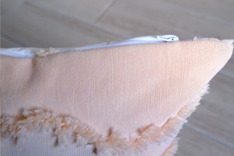 SPİRAL DESENLİ PÜSKÜLLÜ KIRLENT KILIFI, BEJ