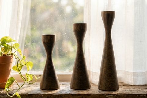 AHENK KAYIN AHŞAP ÜÇLÜ ŞAMDAN SETİ, KOYU CEVİZ,  15-20-25 CM