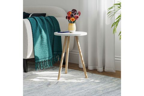 YURİ YUVARLAK YAN SEHPA, BEYAZ