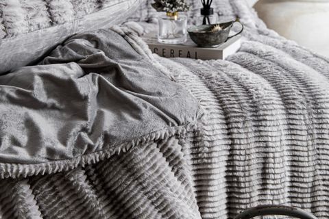 JENNY ÇİFT KİŞİLİK COMFORTER YATAK ÖRTÜSÜ SETİ, GRİ