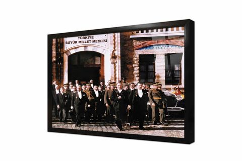 ATATÜRK MECLİSTEN ÇIKARKEN TBMM CAM TABLO, ÇERÇEVESİZ, 60X90, C02000569