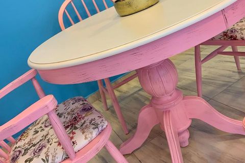 MASA YUVARLAK AHŞAP PEMBE BEYAZ