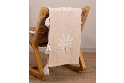 THE MİA PAPATYA DESENLİ ÖRTÜ KREM 130 X 170 CM
