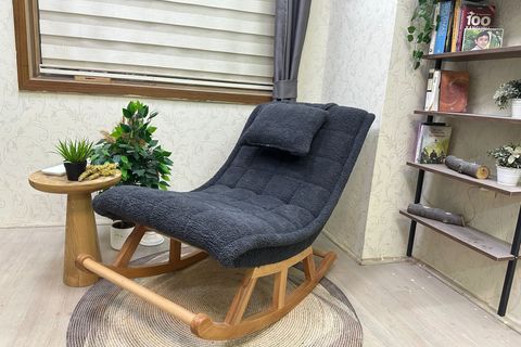 ASEDİA MİSKİN SALLANAN SANDALYE, TEDDY ANTRASİT, NATUREL AHŞAP AYAK