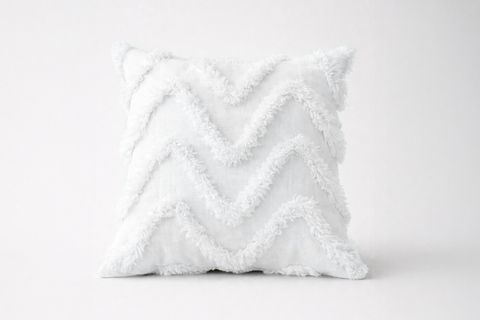 SPİRAL DESENLİ PÜSKÜLLÜ KIRLENT KILIFI, BEYAZ