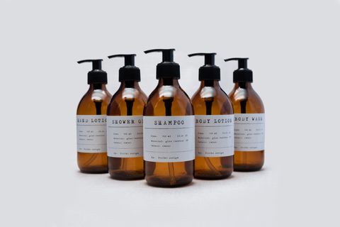 TRİCHİ DESİGN 300ML AMBER CAM SIVI SABUNLUK PP ETİKETLİ BEŞLİ SET