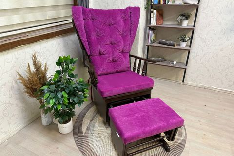 ASEDİA MAMA PUFLU SALLANAN SANDALYE, FUŞYA, CEVİZ AHŞAP AYAK