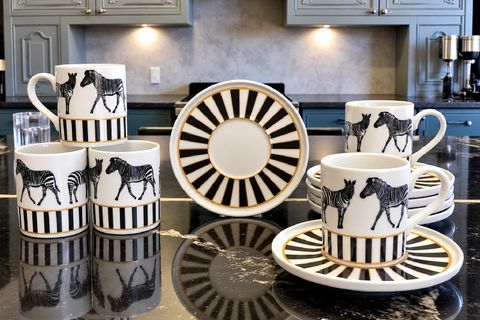 ZEBRA AT DESENLİ ALTI KİŞİLİK PORSELEN KAHVE FİNCAN SETİ