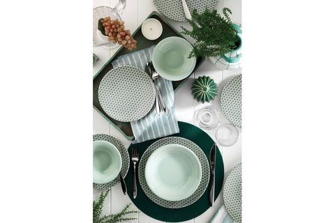 KÜTAHYA PORSELEN NANOCERAM 24 PARÇA YEMEK SETİ YEŞİL