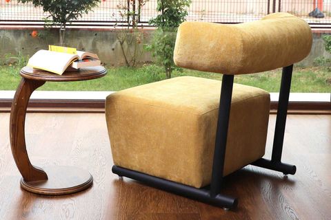 PELORA OPS PUFFY BERJER, SARI