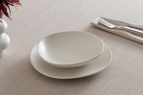 KİTCHEN ESSENTİALS STONEWARE MAT ÇUKUR YEMEK TABAĞI 22 CM, EKRU