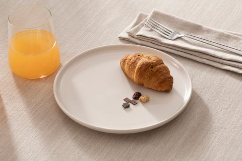 KİTCHEN ESSENTİALS STONEWARE PASTA TABAĞI 22 CM, BEJ