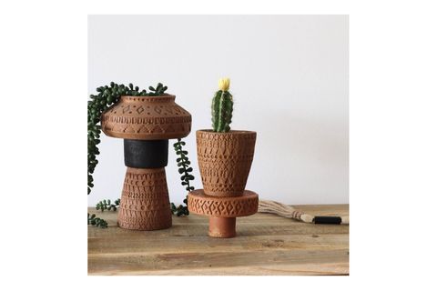 EL YAPIMI KABARTMALI TERRACOTTA VAZO