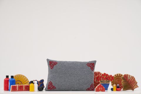 RİN DİKDÖRTGEN KIRLENT KILIFI, KIRMIZI ETNİK DESEN, 40X60