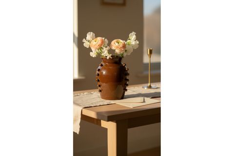 KAHVERENGİ ÇİVİ DESENLİ TERRACOTTA VAZO