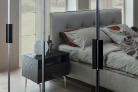 PANDORA NOX, DOLAP KAPAĞI, CAM, FÜME REFLEKTE