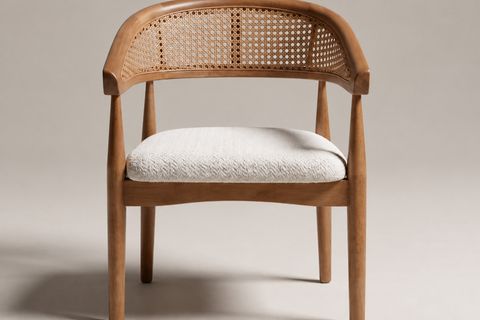GAZEL HAZERAN SANDALYE, KOLÇAKLI, MASİF AHŞAP, MEŞE RENGİ, KUMAŞ DEĞİŞİMLİ
