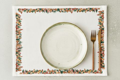 KARLI KÖY PAMUKLU DÖRT ADET AMERİKAN SERVİSİ