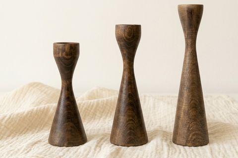 AHENK KAYIN AHŞAP ÜÇLÜ ŞAMDAN SETİ, KOYU CEVİZ,  15-20-25 CM