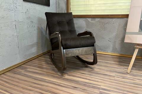 KONTES SALLANAN SANDALYE, ACI KAHVE, KOYU CEVİZ AYAK