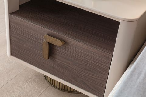 VELAR KOMODİN