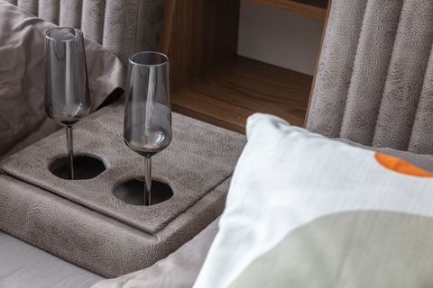 PARİS MASAJLI AKILLI KARYOLA, KAHVERENGİ