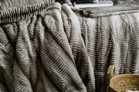 JENNY ÇİFT KİŞİLİK COMFORTER YATAK ÖRTÜSÜ SETİ, KREM
