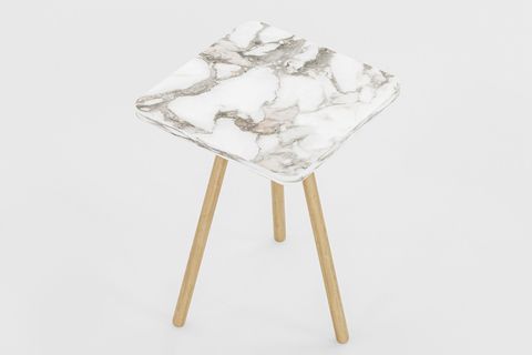 KOZİ KARE AHŞAP AYAKLI YAN SEHPA, BEJ