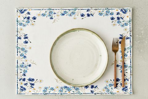 BAHAR SOFRASI PAMUKLU DÖRT ADET AMERİKAN SERVİSİ