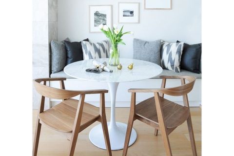 TULİP MASA, BEYAZ MERMER, BEYAZ AYAK, 90X90