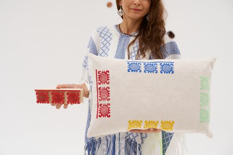 NİJİ DİKDÖRTGEN KIRLENT, GÖKKUŞAĞI ETNİK DESEN, 40X60