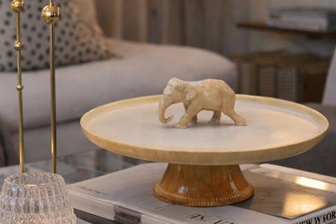 AYAKLI FİL FİGÜRLÜ SUNUM TABAĞI, KOTON KREM