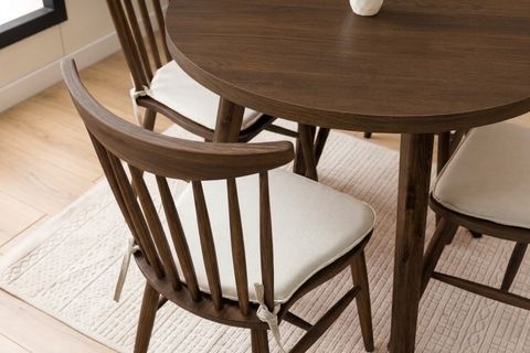 NİL YUVARLAK MASA TAKIMI