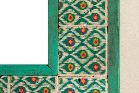 NILE GREEN AHŞAP ÇERÇEVELİ TRAVERTEN TAŞ DETAYLI AYNA, MR102