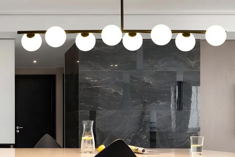 PLAFONYER BESTE SIRALI BEYAZ CAMLI SİYAH AVİZE, SEKİZLİ