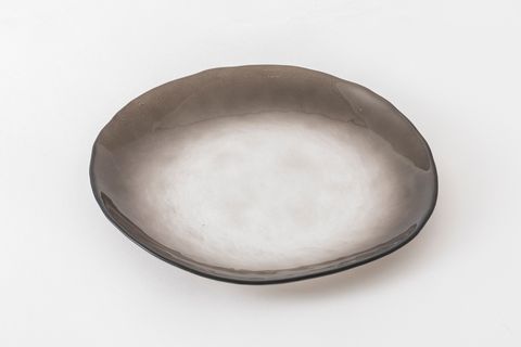 KİTCHEN ESSENTİALS ALTHEA CAM SERVİS TABAĞI 28 CM, FÜME