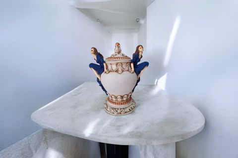 KIZ FİGÜRLÜ KÜP BİBLO