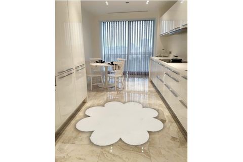 BALAT HALI DEKORATİF BEYAZ-GRİ-DESENLİ PELUŞ PAPATYA DESEN HALI AÇIK GRİ - 150X150