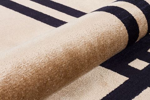 MAVERA BEJ SİYAH MAKİNE HALI 200X290