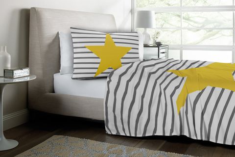 SARI YILDIZ DESENLİ TEK KİŞİLİK ÇOCUK NEVRESİM TAKIMI, 160X220 CM