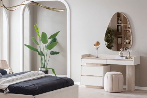 FLORA ŞİFONYER VE AYNA