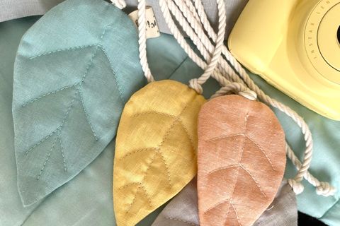 YAPRAKLI PERDE TUTACAĞI NATUREL, KARIŞIK RENKLİ