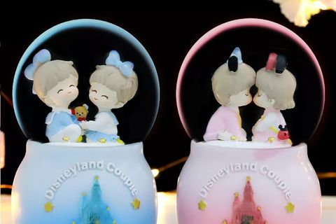 LİVAVA MUTLU AİLE KAR KÜRESİ IŞIKLI, MÜZİKLİ, MAVİ, 16X12