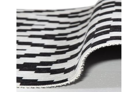 ELSE SİYAH BEYAZ İKAT OGEE DEKORATİF SAÇAKLI İNCE KİLİM HALI 160 X 230