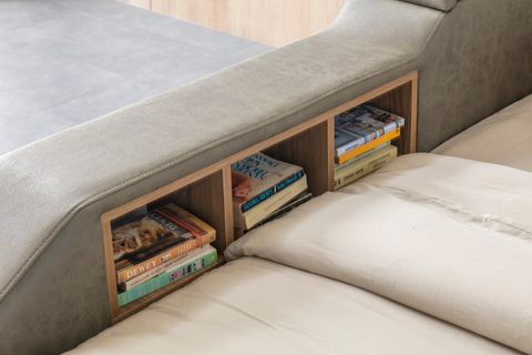 ROME TV MODÜLLÜ MASAJLI AKILLI KARYOLA, KAHVERENGİ