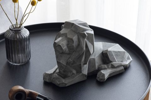 BETON KÖŞELİ ASLAN DEKORATİF OBJE