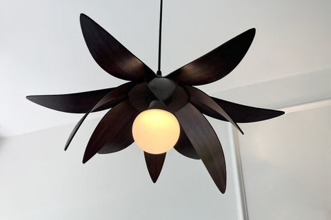 LOTUS AHŞAP MODERN VE MİNİMAL TASARIM AVİZE, CEVİZ